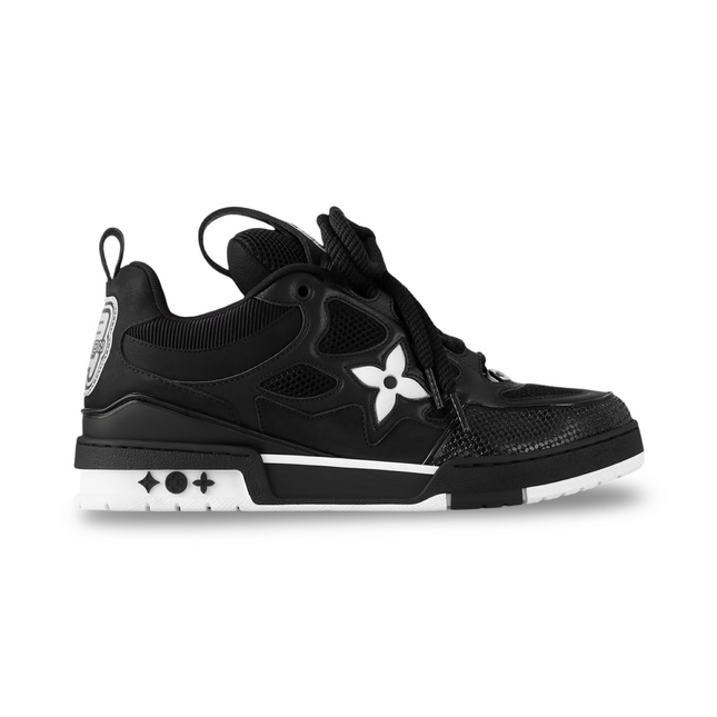Skates in Black