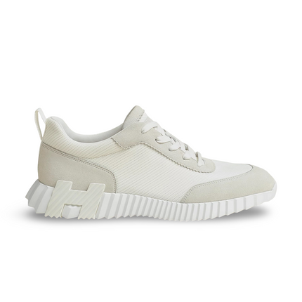 Bouncing Sneaker