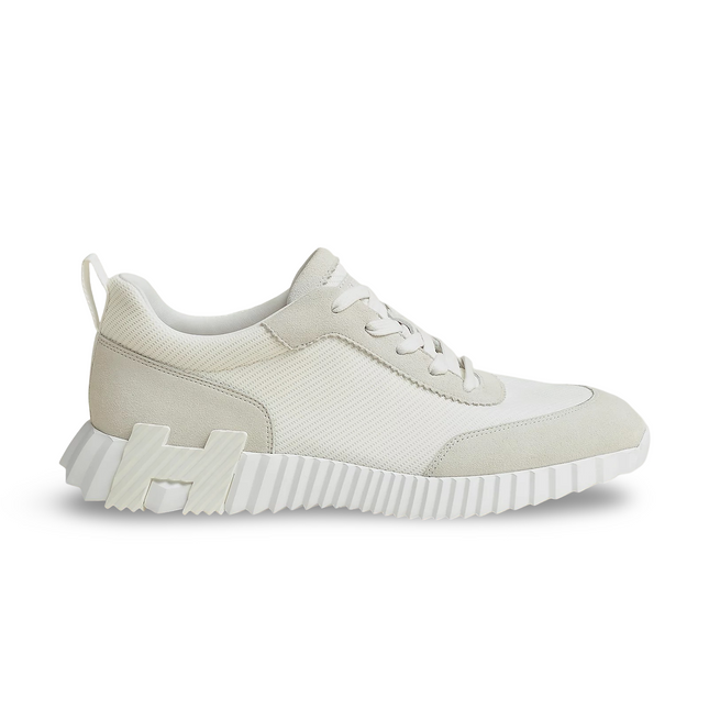 Bouncing Sneaker