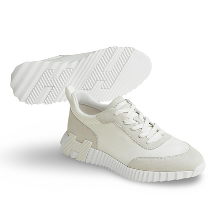 Bouncing Sneaker