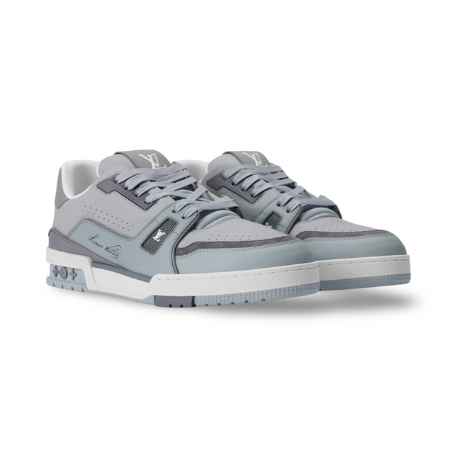 Trainer in Grey