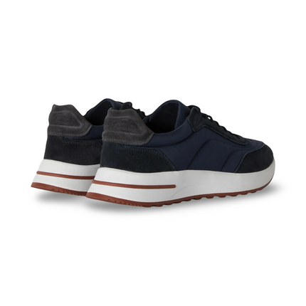 Weekend Walk Sneaker