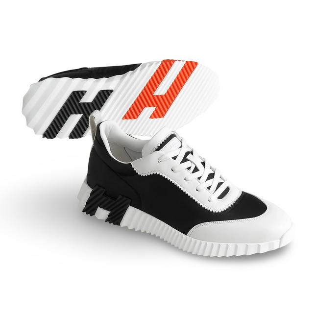 Bouncing Sneaker