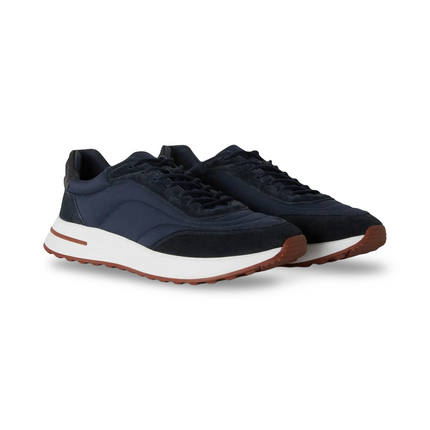 Weekend Walk Sneaker