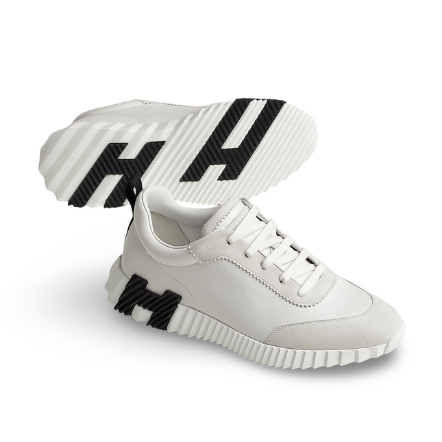 Bouncing Sneaker