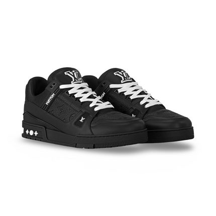 Trainer in Black
