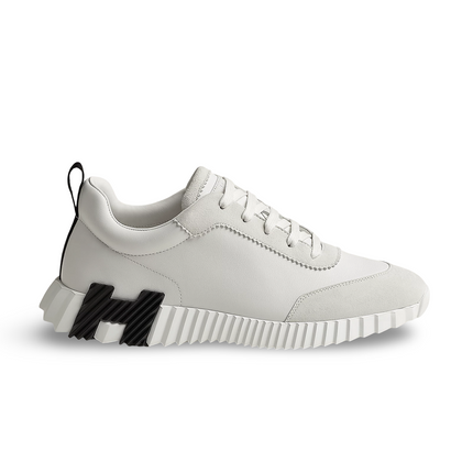 Bouncing Sneaker