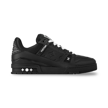 Trainer in Black