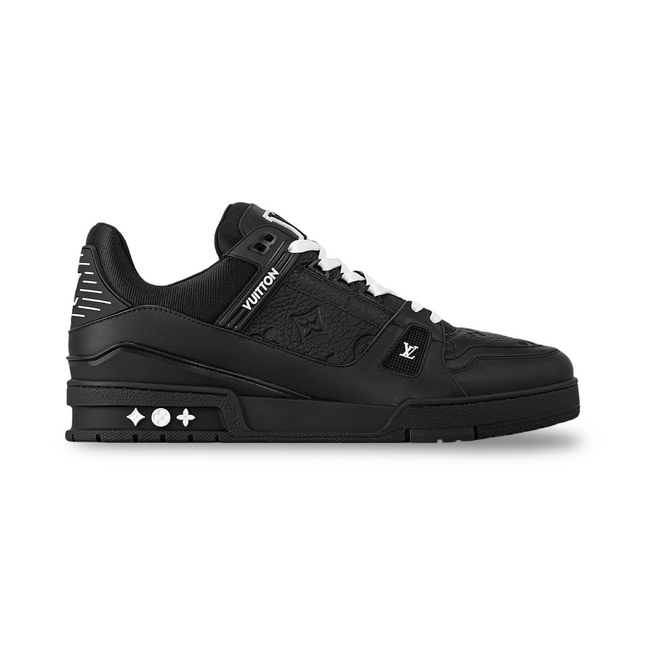 Trainer in Black