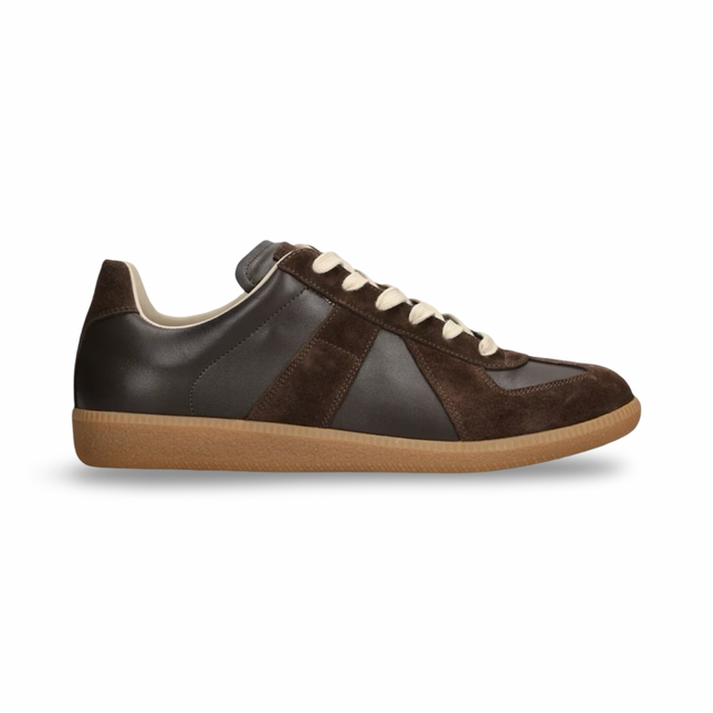 Gats in Brown