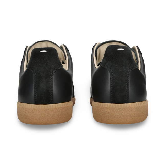 Gats in Black