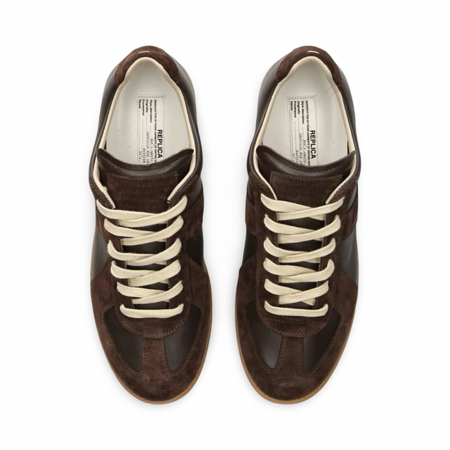 Gats in Brown