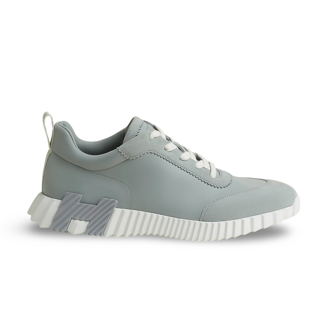 Bouncing Sneaker